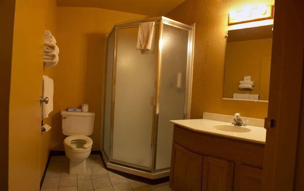 Capitol Inn & Suites Pierre Ngoại thất bức ảnh